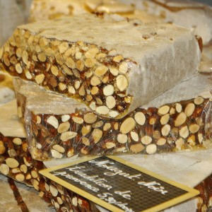 Christmas in Provence : a seasonal tradition