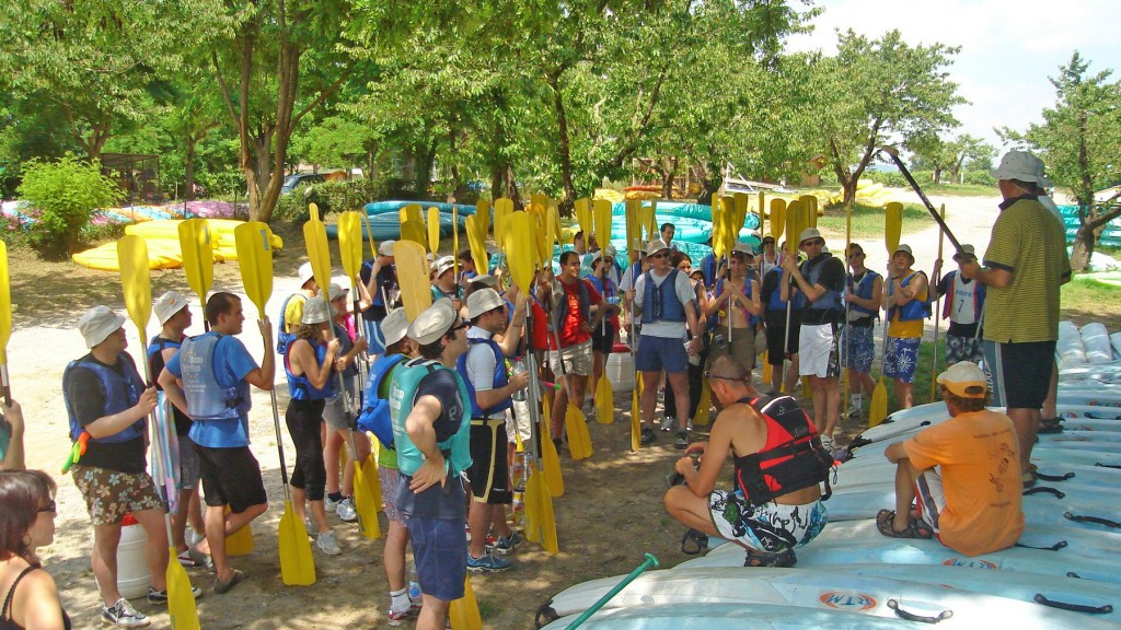 Seminar in Ardèche : Canoe challenge and a Walk to the centre of the Earth