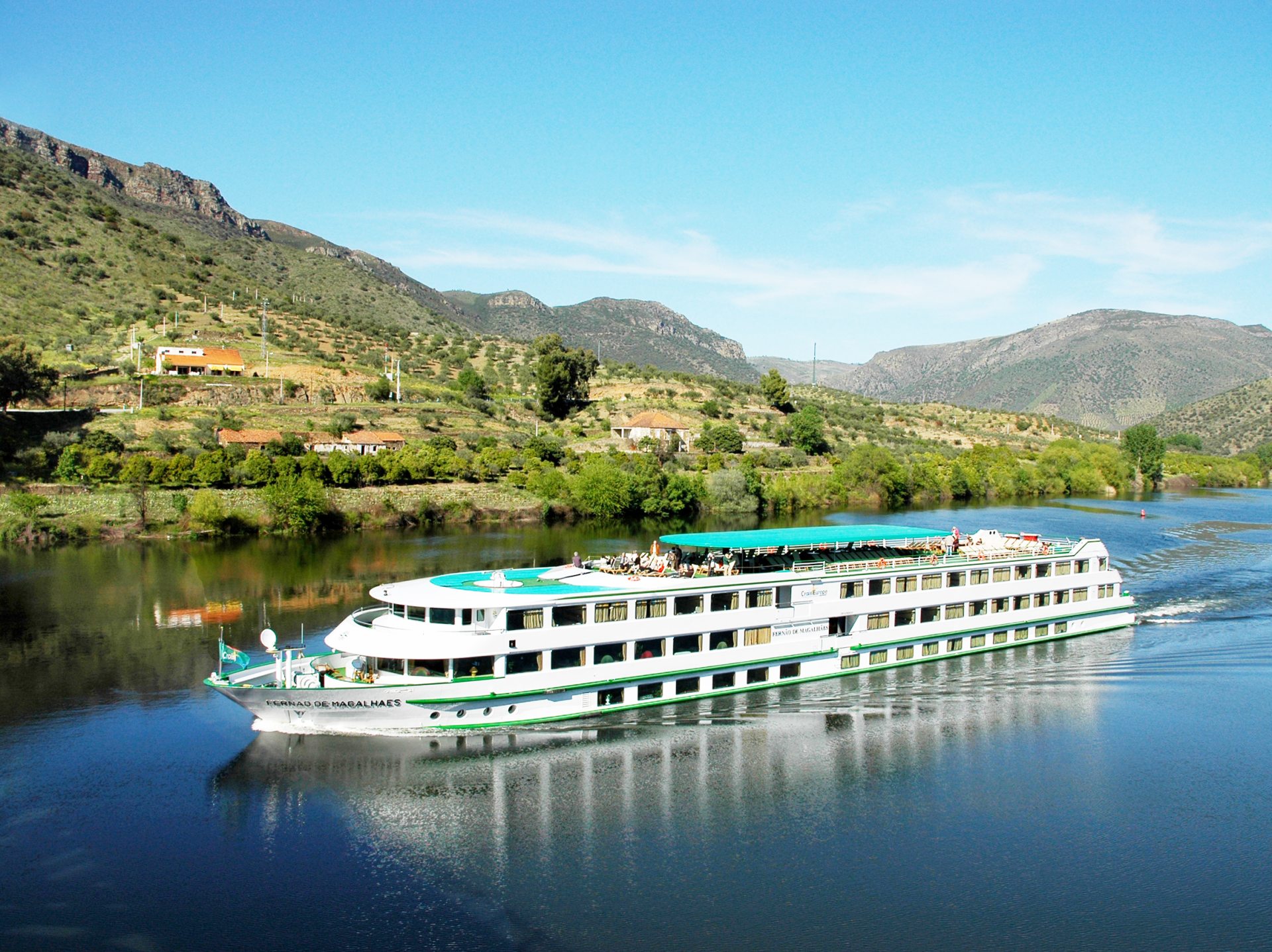 Embarquer sur un bateau Croisi Europe pour une croisière unique sur le Douro