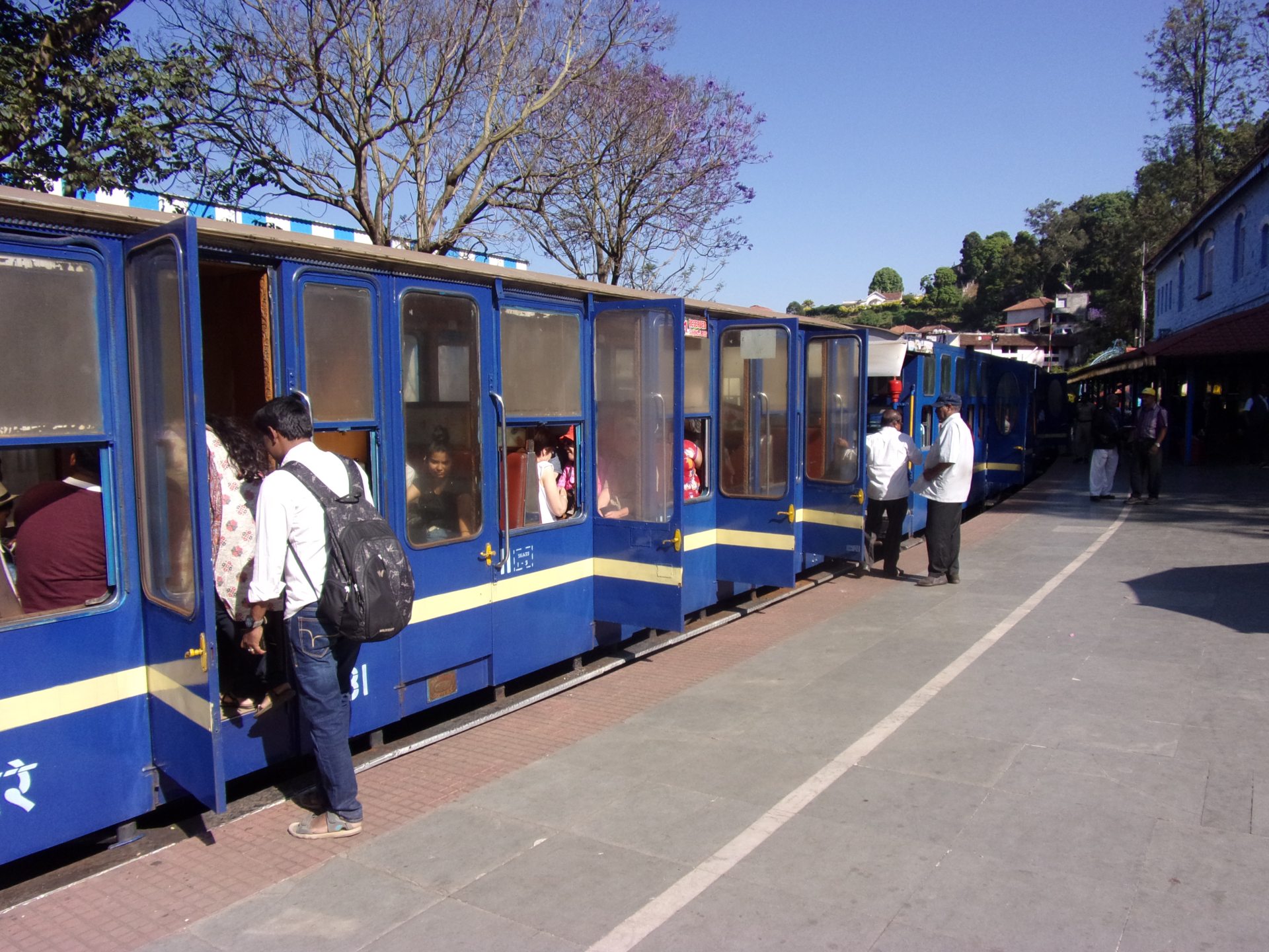 Embarquer dans le blue mountain train de Ooty en Inde